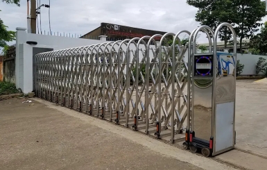 Tại sao nên chọn mua cổng xếp inox: Lợi ích và ưu điểm