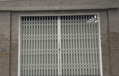 Cửa kéo bình dương của bạn hư hỏng? Gọi ngay Hùng Phát nhé