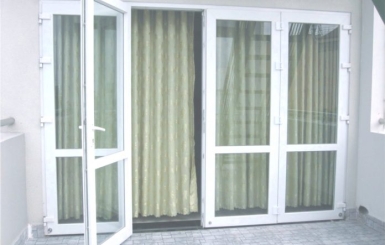 Tìm hiểu ngay dịch vụ làm mới cửa nhôm giá rẻ hiệu quả