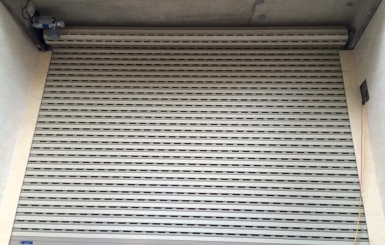 Chúng ta cần nên thay cửa cuốn khi nào?