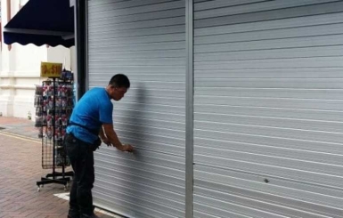 Lưu ý các nguyên nhân gây hư hỏng cửa cuốn nhanh chóng