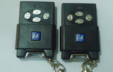 Hướng dẫn cài đặt remote cửa cuốn Austdoor nhanh chóng, đơn giản