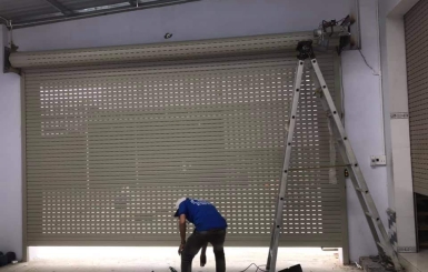 Sửa cửa cuốn Dĩ An giá rẻ, nhanh chóng và chuyên nghiệp