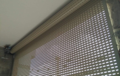 Bảo trì và sửa mô tơ cửa cuốn với giá cả hợp lý