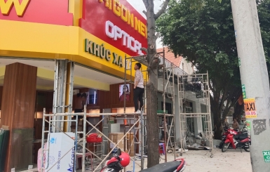 Thợ sửa chữa cửa cuốn tại Bình Dương tận tâm và chất lượng