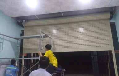 Thợ sửa cửa cuốn Bình Dương - đội ngũ giàu kinh nghiệm và chuyên môn cao