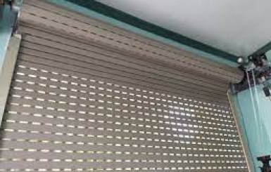 Vì sao những doanh nghiệp nên sử dụng cửa cuốn?