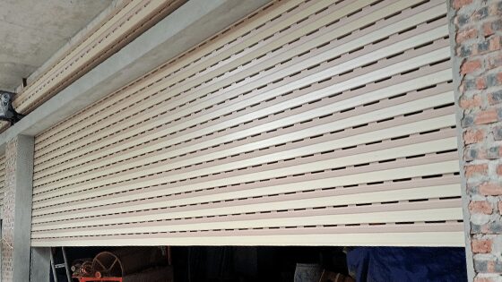 Thi công lắp đặt cửa cuốn trọn gói