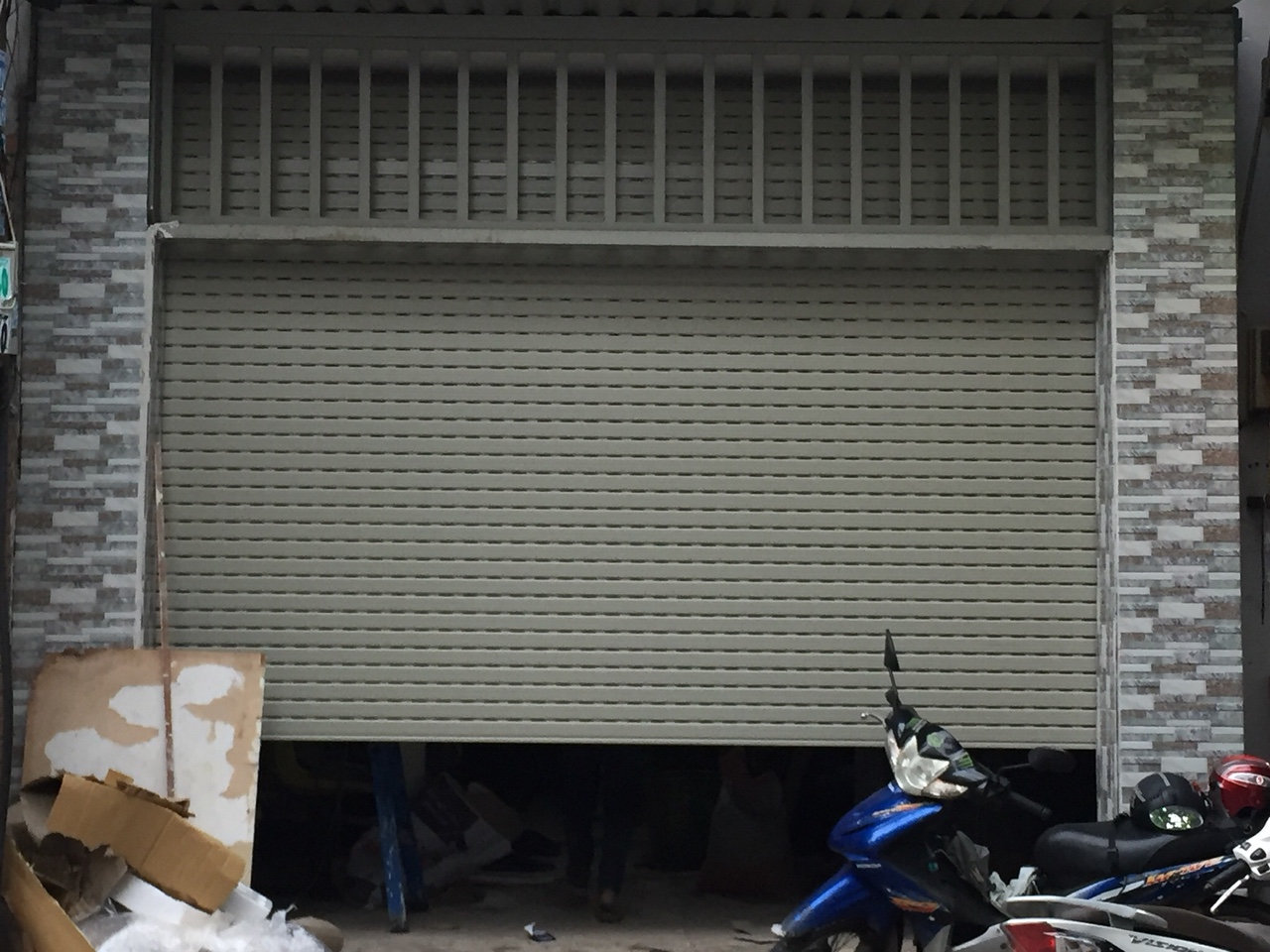 Lắp cửa cuốn Titadoor