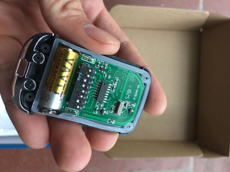 Sửa remote cửa cuốn